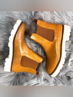 Chelsea Ankle Boots in Cognac Brown - Women's Chelsea Booties